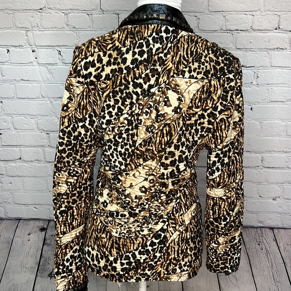 Alberto Makali Animal Print Beaded Blouse - Picture 4 of 5